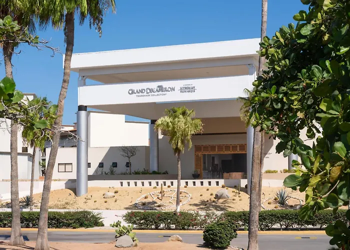 Grand Decameron Cabos, A Trademark (adults Only) Resort 4*