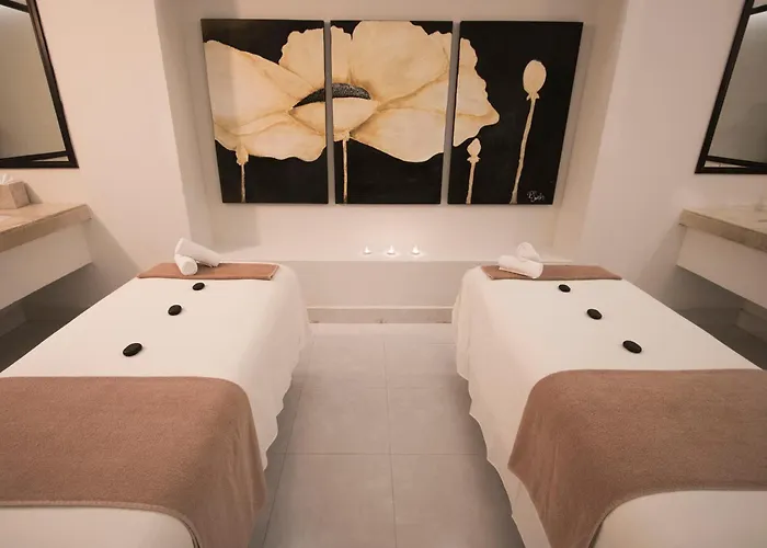 Grand Decameron Cabos, A Trademark Resort